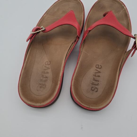Strive Sandals Women 8.5 9 Flip Flop Thong Red Terracotta Alba Buckle Shoes Toe - Picture 9 of 11